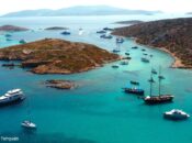 Μία ειδυλλιακή εικόνα ή μία εικόνα αυτοκαταστροφής για τις πολυτελείς διακοπές μιας μειοψηφίας;